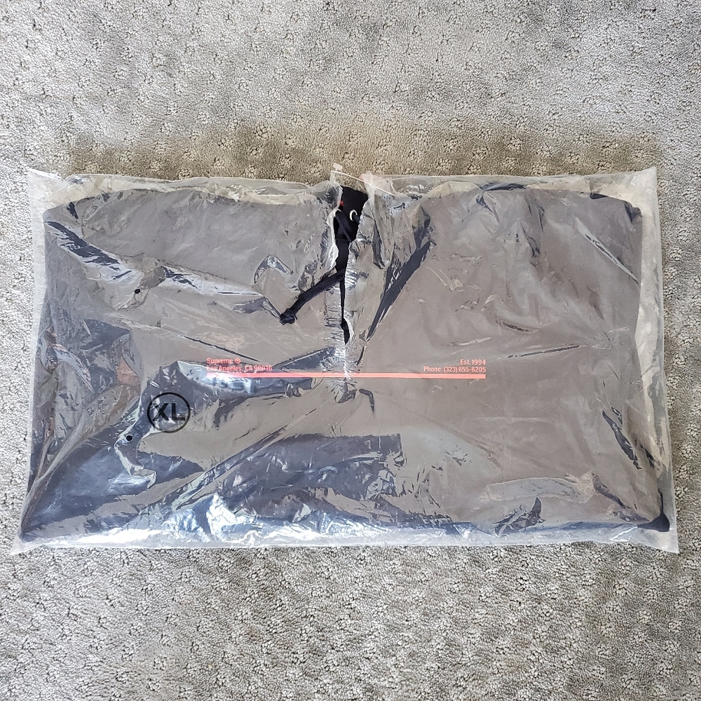 Supreme Shop Hooded Sweatshirt (Los Angeles)